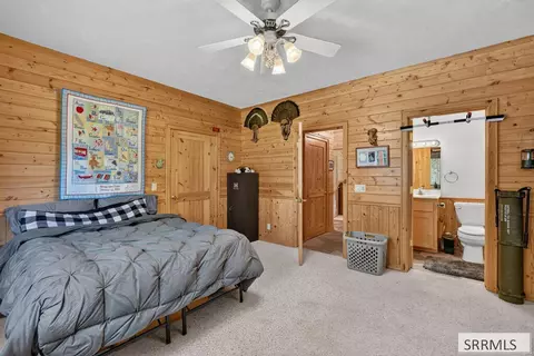 Bedroom - 6258 Bartlett Point Rd, Mackay, ID 83251 photo 2 of 16