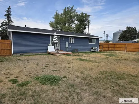 Exterior - 660 S 2nd E, Saint Anthony, ID 83445 photo 5 of 5
