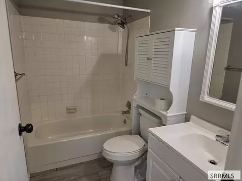 Bath - 660 S 2nd E, Saint Anthony, ID 83445 photo 3 of 3