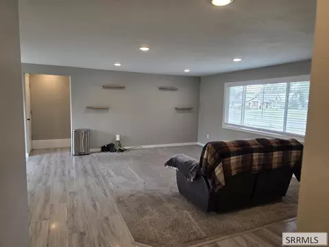 Living - 660 S 2nd E, Saint Anthony, ID 83445 photo 4 of 4