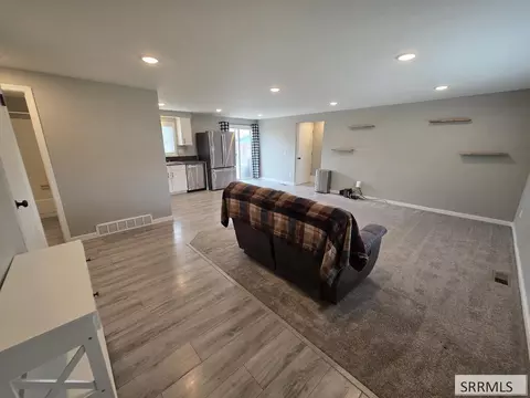 Living - 660 S 2nd E, Saint Anthony, ID 83445 photo 1 of 4