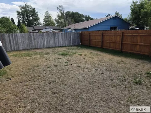 Exterior - 660 S 2nd E, Saint Anthony, ID 83445 photo 1 of 5