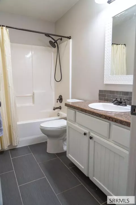 Bath - 27 N White Pine Ln, Rigby, ID 83442 photo 1 of 2