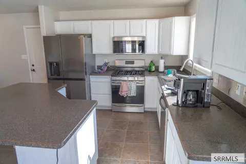 Kitchen - 27 N White Pine Ln, Rigby, ID 83442 photo 1 of 2
