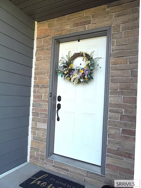 Exterior - 27 N White Pine Ln, Rigby, ID 83442 photo 2 of 3