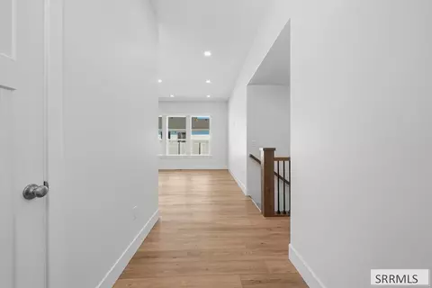 Entry Way - 355 Skyline Peak Loop, Inkom, ID 83245 photo 1 of 3