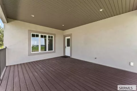 Exterior - 3832 S Founders Pointe Dr, Ammon, ID 83406 photo 5 of 17