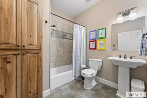 Bath - 3832 S Founders Pointe Dr, Ammon, ID 83406 photo 3 of 4