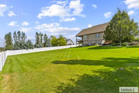 Exterior - 3832 S Founders Pointe Dr, Ammon, ID 83406 photo 9 of 17