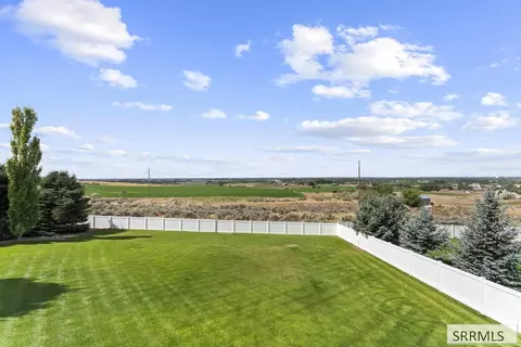 Exterior - 3832 S Founders Pointe Dr, Ammon, ID 83406 photo 4 of 17