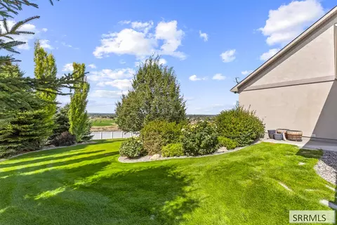 Exterior - 3832 S Founders Pointe Dr, Ammon, ID 83406 photo 7 of 17