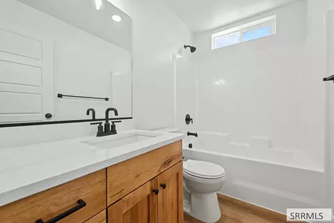 Bath - 3144 Blue Muse Rd, Ammon, ID 83406 photo 3 of 3