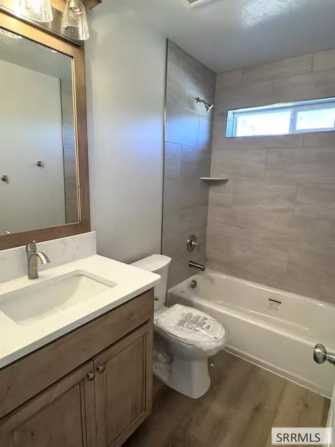 Bath - 3786 E 194 N, Rigby, ID 83442 photo 3 of 3