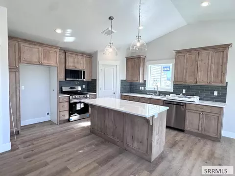 Kitchen - 3786 E 194 N, Rigby, ID 83442 photo 2 of 6