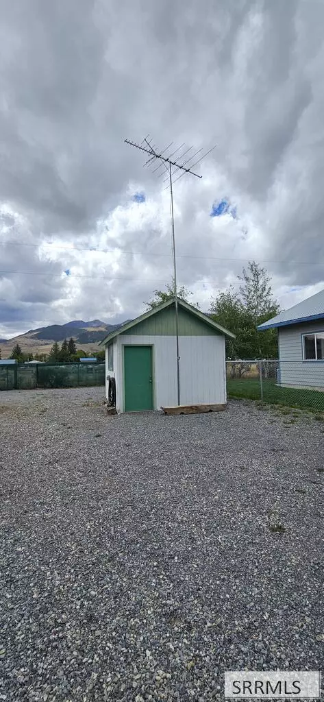 707 Forest Dr, Mackay, ID 83251 photo 9