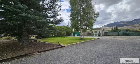 707 Forest Dr, Mackay, ID 83251 photo 2