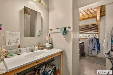Bath - 1493 E Jensen Rd, Mccammon, ID 83250 photo 6 of 6