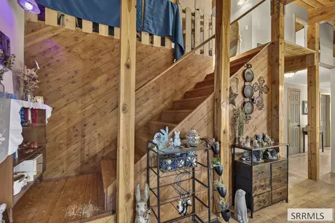 Entry Way - 1493 E Jensen Rd, Mccammon, ID 83250 photo 5 of 6