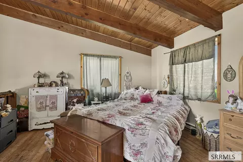 Bedroom - 1493 E Jensen Rd, Mccammon, ID 83250 photo 3 of 6