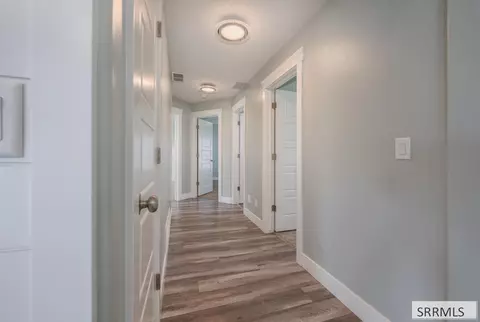 Entry Way - 4802 Porter Dr, Ammon, ID 83406 photo 3 of 6