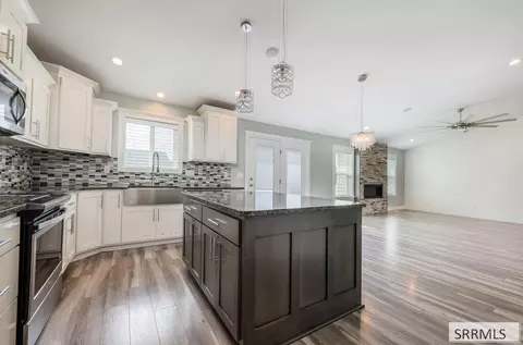 Kitchen - 4802 Porter Dr, Ammon, ID 83406 photo 1 of 4