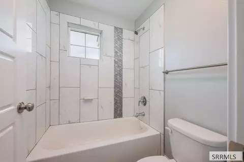 Bath - 4802 Porter Dr, Ammon, ID 83406 photo 3 of 6