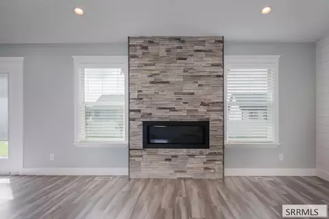 Living - 4802 Porter Dr, Ammon, ID 83406 photo 3 of 3