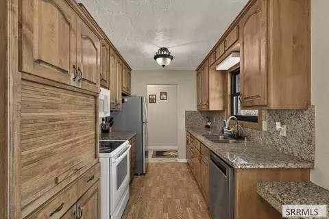 Kitchen - 568 E 2200 N, Monteview, ID 83435 photo 1 of 3