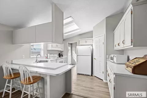 Kitchen - 2964 E 650 N, Roberts, ID 83444 photo 1 of 3