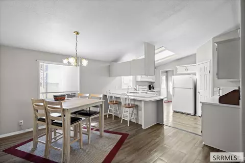 Dining - 2964 E 650 N, Roberts, ID 83444 photo 1 of 3