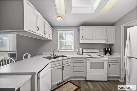 Kitchen - 2964 E 650 N, Roberts, ID 83444 photo 2 of 3