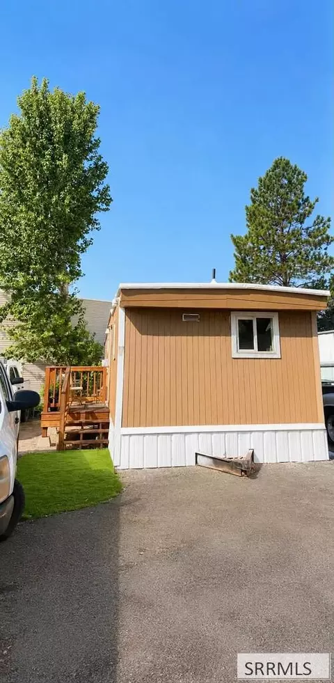 3570 S Yellowstone Hwy, Idaho Falls, ID 83401