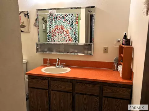 Bath - 1010 S 11th St, Challis, ID 83226 photo 2 of 4