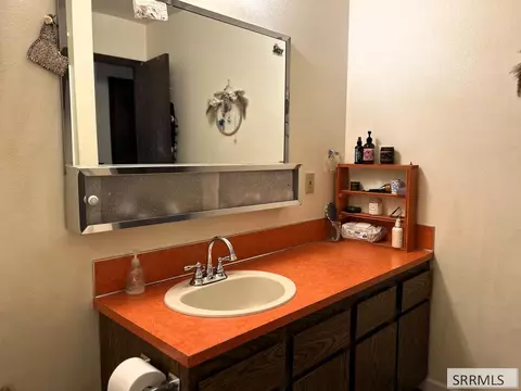 Bath - 1010 S 11th St, Challis, ID 83226 photo 1 of 4