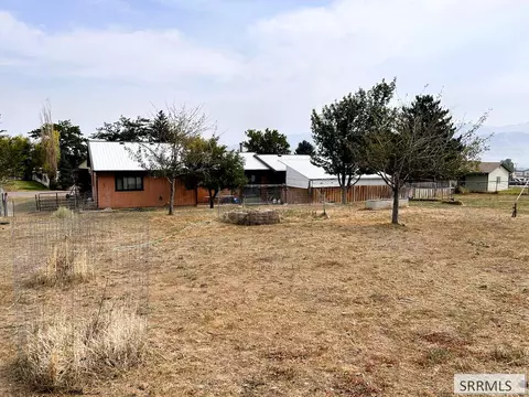 Exterior - 1010 S 11th St, Challis, ID 83226 photo 7 of 13