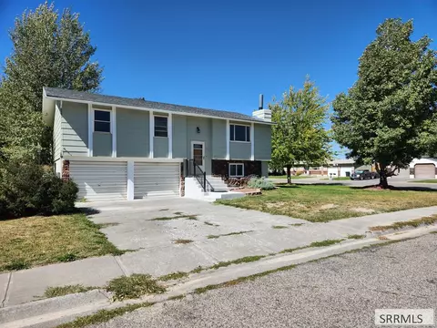 891 Buckboard Ln, Idaho Falls, ID 83402