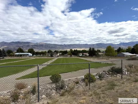 821 S 7th St, Challis, ID 83226 photo 2