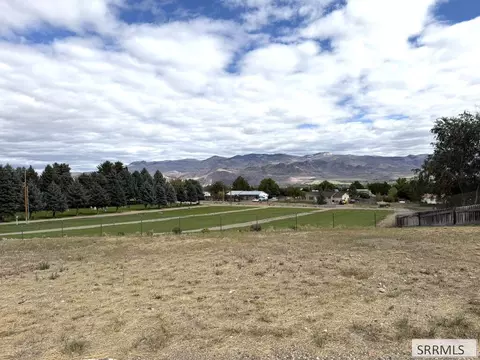 821 S 7th St, Challis, ID 83226 photo 10