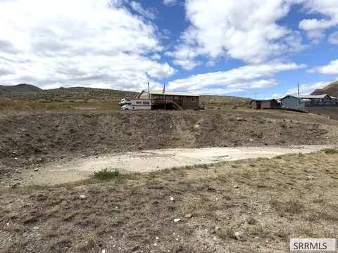 821 S 7th St, Challis, ID 83226 photo 3