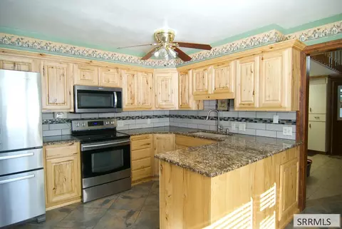 Kitchen - 3873 E 200 N, Rigby, ID 83442 photo 2 of 2