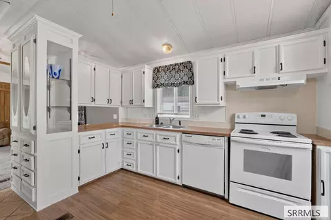 405 Violet St, Rexburg, ID 83440 photo 6
