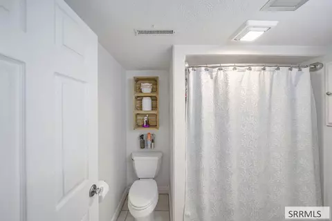 Bath - 377 E 1st N, Rexburg, ID 83440 photo 7 of 11