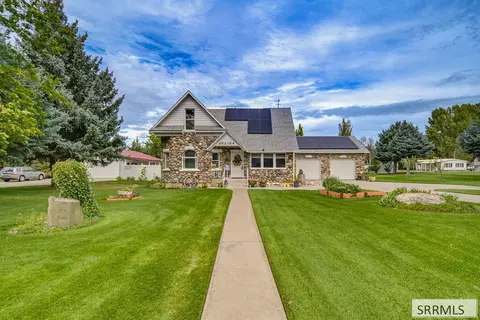 Exterior - 377 E 1st N, Rexburg, ID 83440 photo 3 of 16