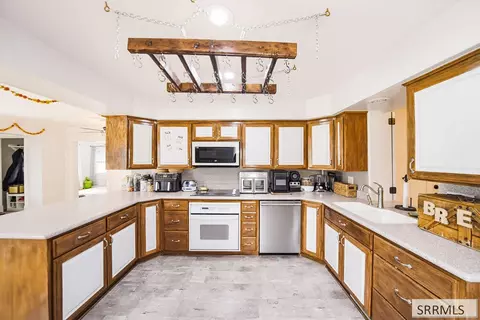 Kitchen - 377 E 1st N, Rexburg, ID 83440 photo 3 of 5