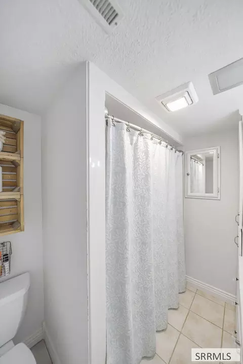 Bath - 377 E 1st N, Rexburg, ID 83440 photo 8 of 11