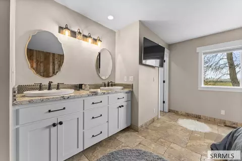 Bath - 4572 E 75 N, Rigby, ID 83442 photo 2 of 5