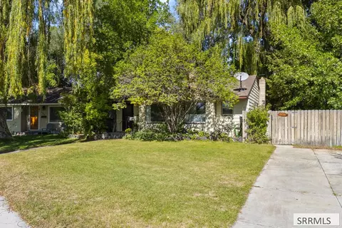 131 Beacon Dr, Idaho Falls, ID 83402