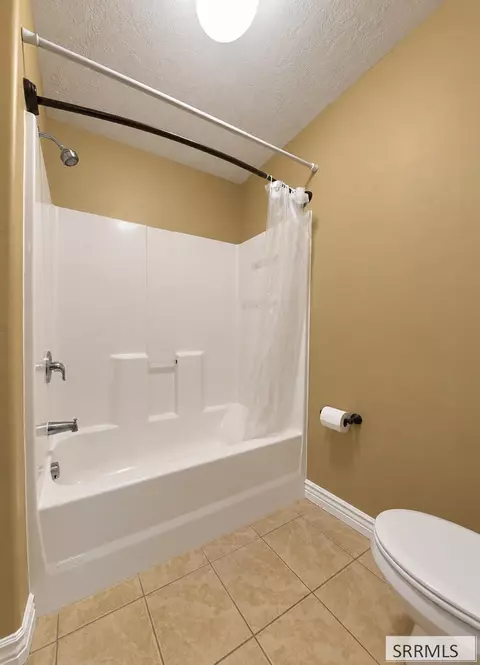 Bath - 433 Sunflower Rd, Rexburg, ID 83440 photo 4 of 4