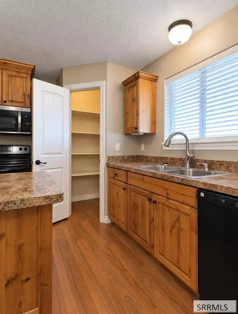 Kitchen - 433 Sunflower Rd, Rexburg, ID 83440 photo 3 of 3