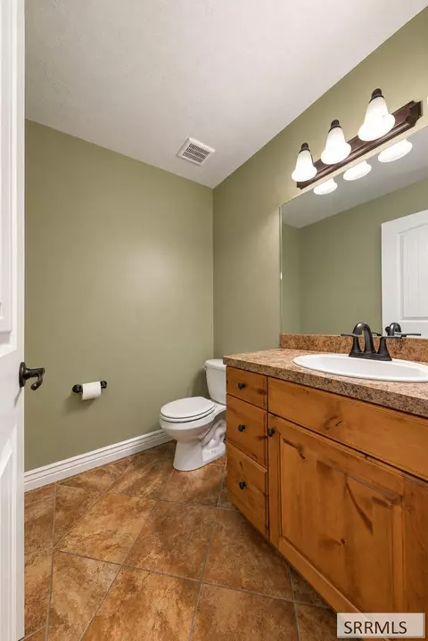 Bath - 433 Sunflower Rd, Rexburg, ID 83440 photo 1 of 4